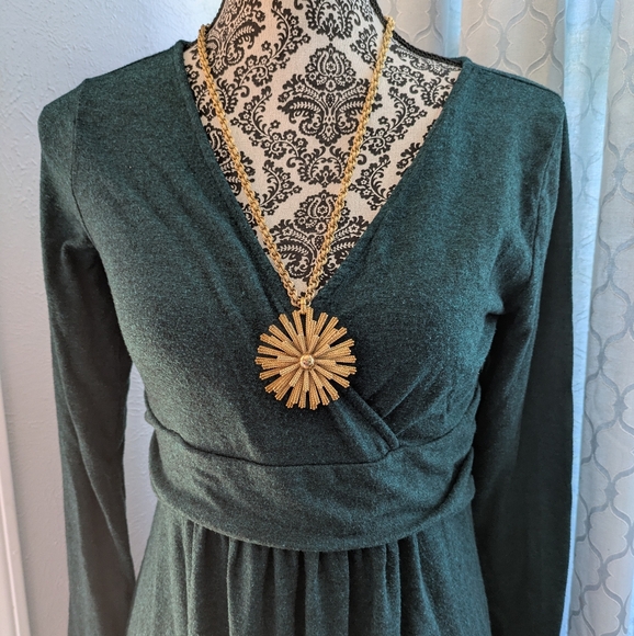 Vintage Monet ☀️ Sunburst Starburst Medallion Necklace - Picture 12 of 16